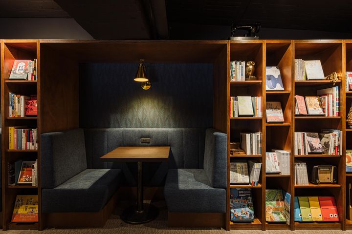 ▲悅樂旅店台中站前店書想室邀請旅客享受閱樂。　圖：悅樂旅店／提供