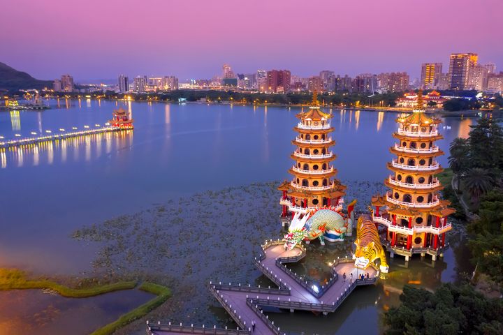 ▲蓮池潭風景區，是高雄知名旅遊景點之一。　圖：shutterstock／來源