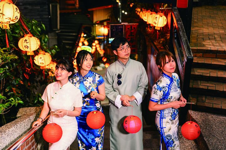 ▲「九份紅燈籠祭」帶領旅客沉浸於九份採金時期的繁盛風光。　圖：新北市政府／提供