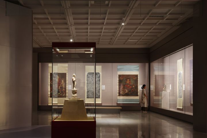 全新特展「一瞬一旅：館藏佛塔經幢特展」即日起展至2026/05/24。　圖：中台世界博物館／提供