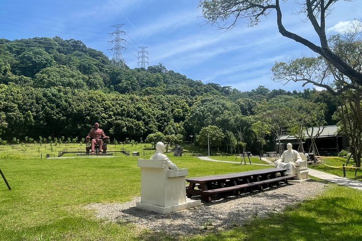 ▲慈湖紀念雕塑公園獨特文化氛圍深獲世界各地遊客喜愛。　圖：桃園市政府風景區管理處／提供