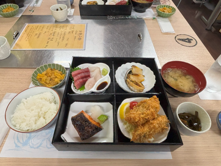 ▲「海之幸款待中心」可以品嘗到各式海鮮。　圖：向日遊／提供