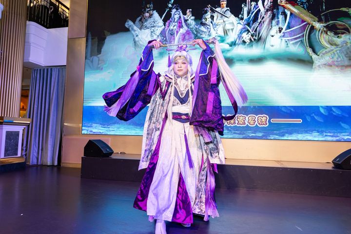 ▲今年暑假，「麗星郵輪2.0」以文化為核心亮點，將台灣國粹霹靂布袋戲搬上探索星號，讓傳統藝術在國際航線上綻放新光彩。　圖：麗星郵輪 ／提供
