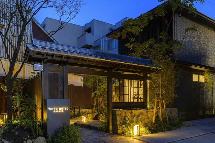 ▲「鎌倉可可尼東正飯店」以漫畫角落與日式設計呼應湘南青春聖地氛圍。　圖：樂天旅遊／提供