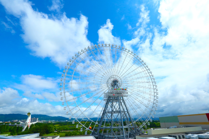 位在大阪萬博紀念公園旁的日本最大摩天輪。　圖：OSAKA WHEEL／提供