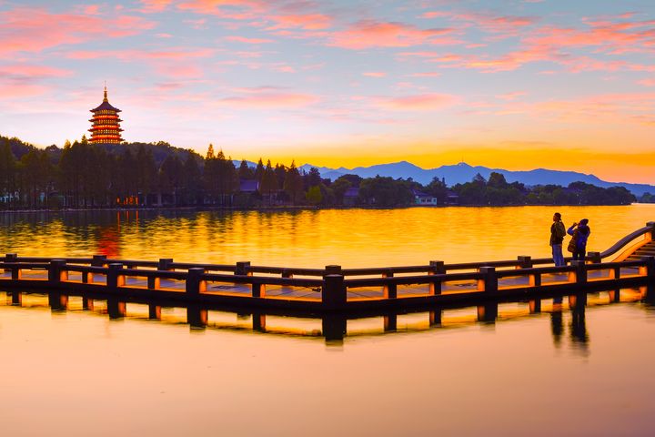 到訪杭州必遊西湖，感受十景之美。　圖：shutterstock／來源
