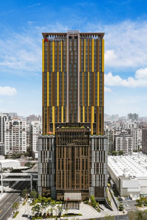 ▲此行程全程安排五星級飯店或據當地特色的頂級旅宿，包括近年全新開幕的國際五星級奢華「高雄萬豪酒店」。　圖：台灣中國旅行社／提供